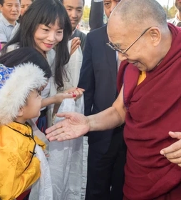 Tibetans Explain What ‘Suck My Tongue’ Means. It’s Not What You Think.