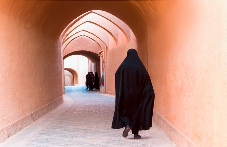 Une femme a été condamnée à 74 coups de fouet en Iran pour ne pas porter le foulard islamique