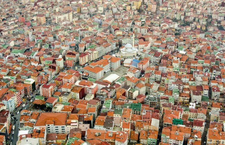 Pourquoi nos maisons ne sont-elles plus rondes comme à l’âge de pierre, mais rectangulaires?