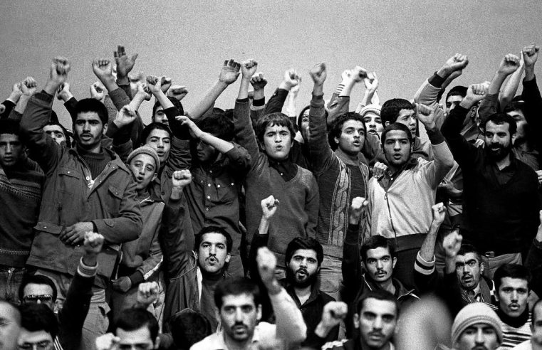 Iran : les Pasdarans, de la légitimité sacrificielle au pouvoir coercitif total