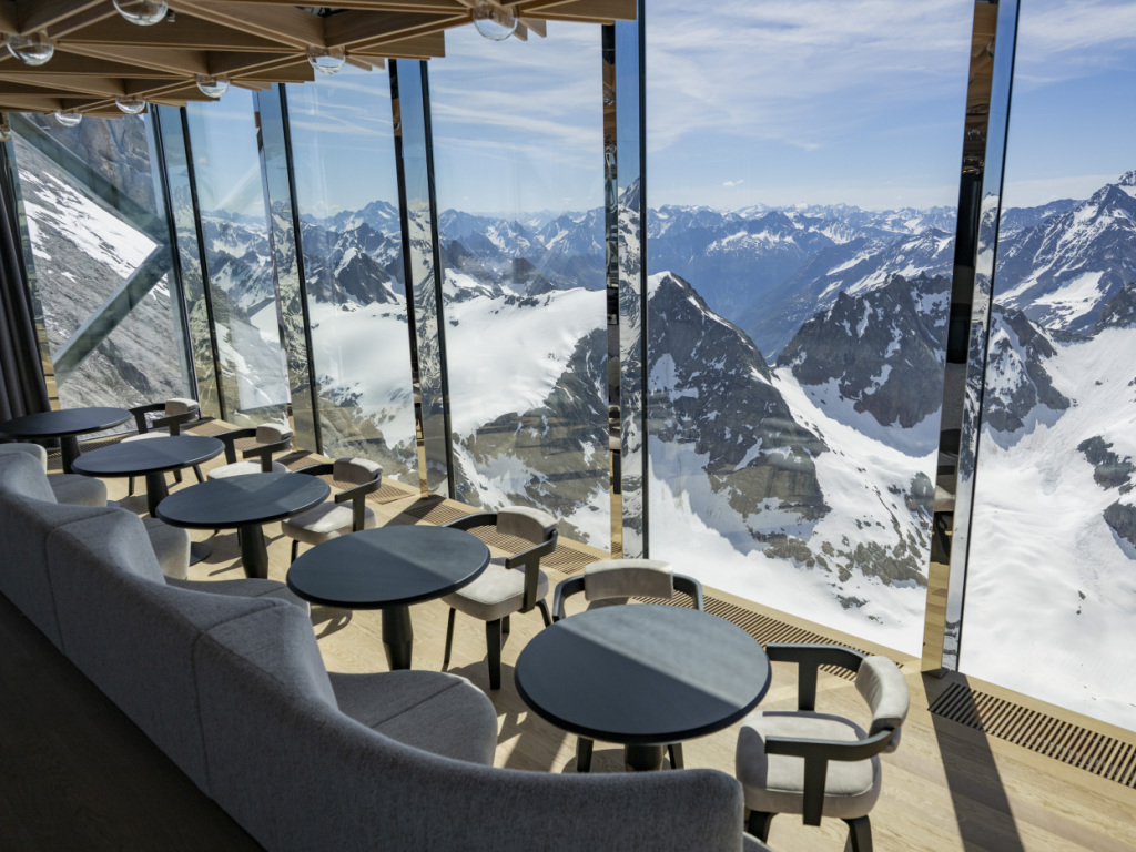 Alpes. Une tour habitable au sommet de l&rsquo;Europe à Engelberg